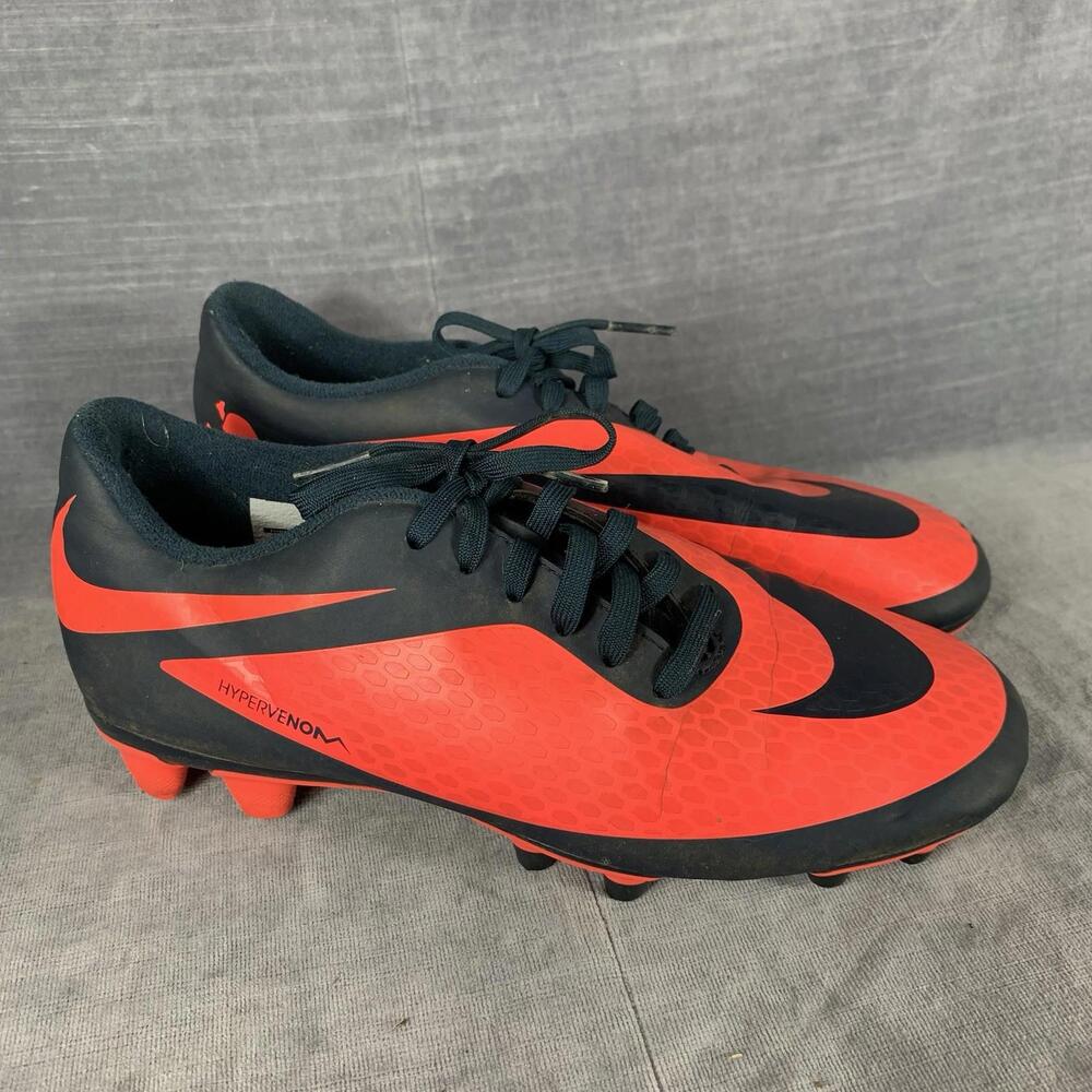 Nike Soccer Cleats Womens  7  Hypervenom Skull Shoes Red Black 599074-406